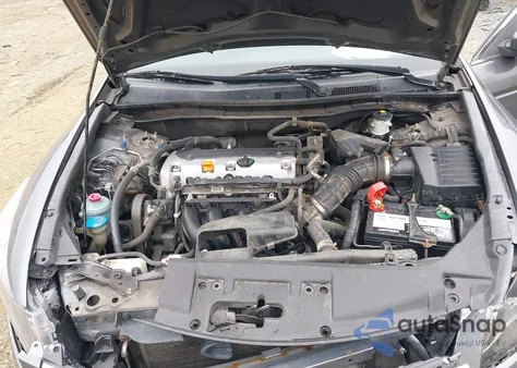 2010 Honda Accord 2.4 Lx из США, поврежденный, VIN 1HGCP2F31AA019577